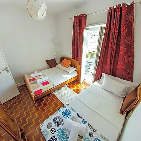Hostel Lar Dois Coracoes *