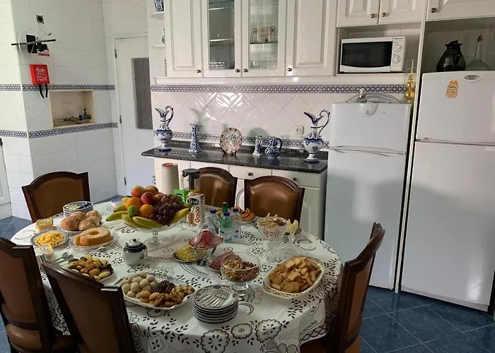 Lar Dois Coracoes Hostal